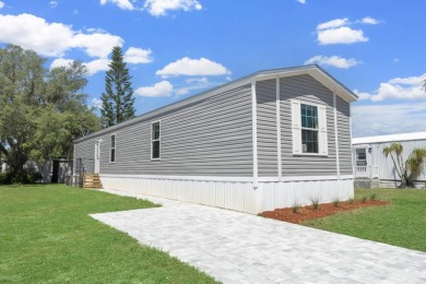 Reedy Lake Home For Sale in Frostproof Florida