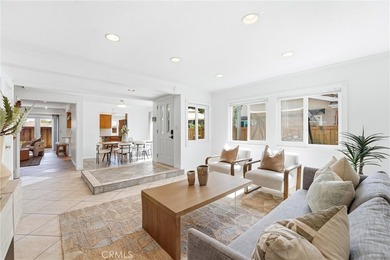 Beautiful end-unit townhome in a quiet interior location - photo 5