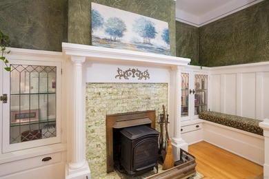 Exquisite 1912 Historic Craftsman estate in the heart of Bankers - photo 12