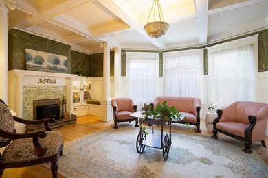 Exquisite 1912 Historic Craftsman estate in the heart of Bankers - photo 13
