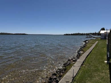 TURN KEY GRAND LAKE WATERFRONT!!! 102' On highly desirable area - photo 6