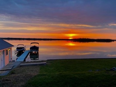 TURN KEY GRAND LAKE WATERFRONT!!! 102' On highly desirable area - photo 7