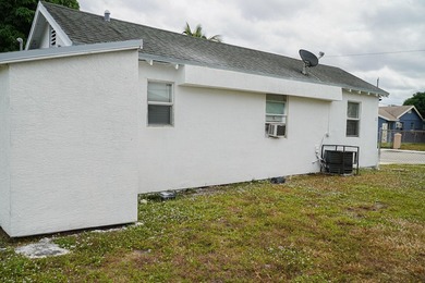 WELCOME TO A GREAT SINGLE FAMILY HOME WITH 2 BEDROOMS AND 1 BATH - photo 19