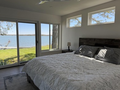 TURN KEY GRAND LAKE WATERFRONT!!! 102' On highly desirable area - photo 9