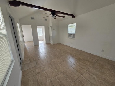 WELCOME TO A GREAT SINGLE FAMILY HOME WITH 2 BEDROOMS AND 1 BATH - photo 22