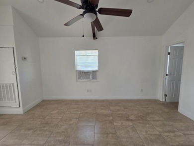 WELCOME TO A GREAT SINGLE FAMILY HOME WITH 2 BEDROOMS AND 1 BATH - photo 24