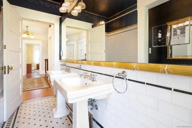 Exquisite 1912 Historic Craftsman estate in the heart of Bankers - photo 27