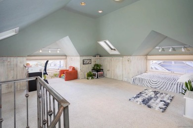 Exquisite 1912 Historic Craftsman estate in the heart of Bankers - photo 28