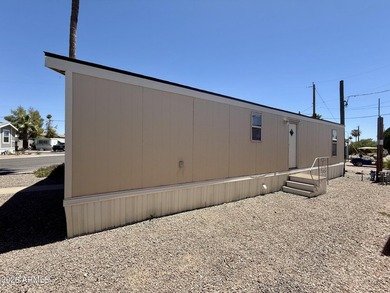 **ALL AGES with LOW lot rent** Welcome Home! Spacious corner-lot - photo 4