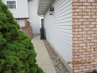 FISH BOAT GOLF AND VACATION AT HOME IN THIS 2 STORY TOWNHOUSE IN - photo 2