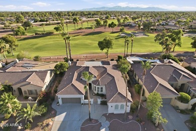 Stunning, move-in ready 3 bedroom + den, 2.5 bath home on a - photo 4