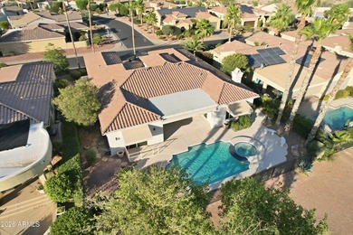 Stunning, move-in ready 3 bedroom + den, 2.5 bath home on a - photo 6