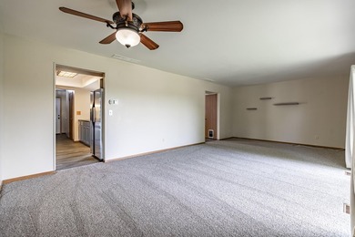 FISH BOAT GOLF AND VACATION AT HOME IN THIS 2 STORY TOWNHOUSE IN - photo 8