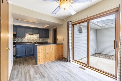 FISH BOAT GOLF AND VACATION AT HOME IN THIS 2 STORY TOWNHOUSE IN - photo 9