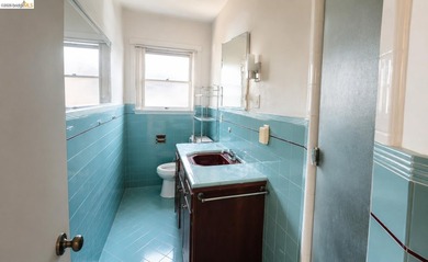 Perched in a prime Oakland location, 618 Prospect Avenue - photo 4