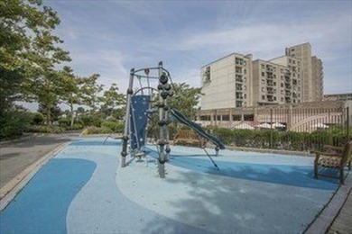 Waterfront living with views, value, and amenities! Enjoy - photo 14