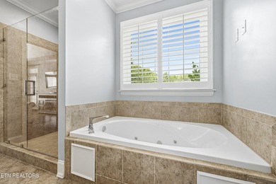 Welcome to an extraordinary waterfront community residence where - photo 18