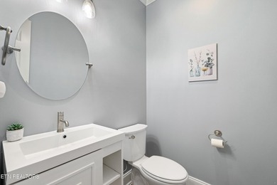 Welcome to an extraordinary waterfront community residence where - photo 20