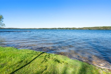 A rare opportunity on beautiful Munro Lake with 80' of frontage! - photo 10