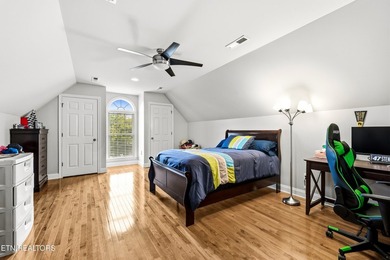 Welcome to an extraordinary waterfront community residence where - photo 22