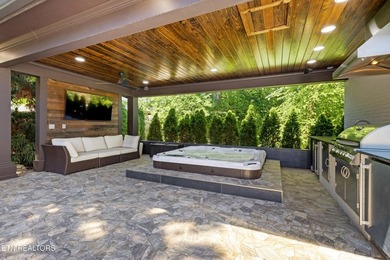 Welcome to an extraordinary waterfront community residence where - photo 31