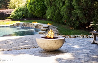 Welcome to an extraordinary waterfront community residence where - photo 36