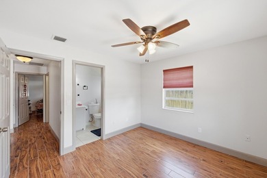 Welcome home to this beautifully updated 3-bedroom, 2-bath - photo 8