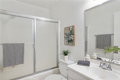 Experience comfort and coastal calm in this beautifully situated - photo 4