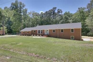 Highly desirable Marlbank Farm Community is where you will find - photo 3