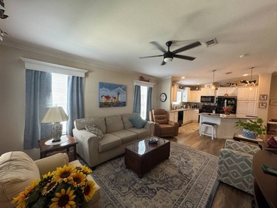 Welcome toWindmill Manor, conveniently located inBradentonjust - photo 8