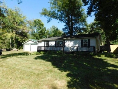 Buckeye Lake Home Active Under Contract in Thornville Ohio