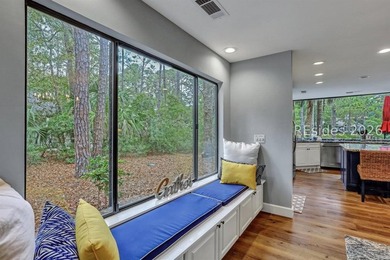 Unique home with a covered, heated pool and bi-fold doors that - photo 20