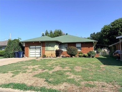 Welcome home if you need lots of space and bedrooms! This one is - photo 1