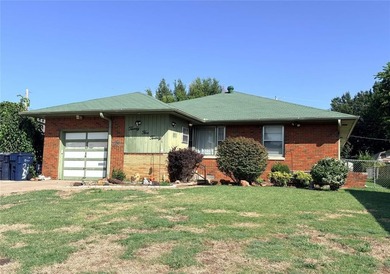 Welcome home if you need lots of space and bedrooms! This one is - photo 2