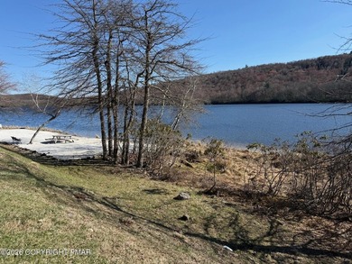 YOUR LAKEFRONT CONDO WAITS FOR YOU AND OFFERS HUGE, WIDE SLIDER - photo 6