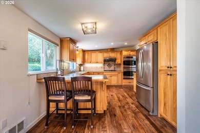 Spacious country living just minutes from town! Set on 2+ - photo 7