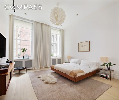 In the heart of Soho, this spectacular turn-key home offers the - photo 8