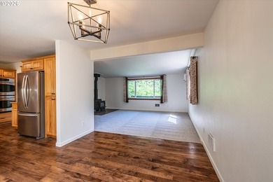 Spacious country living just minutes from town! Set on 2+ - photo 8