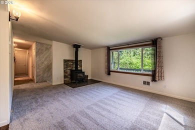 Spacious country living just minutes from town! Set on 2+ - photo 9