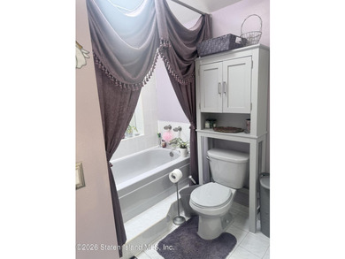 Welcome to 15 Phyllis Ct., a charming 1600 square foot, 3-story - photo 15
