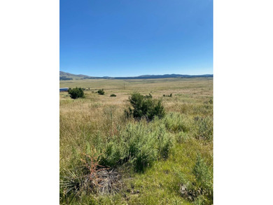 Situated east of Raton and surrounded by a private ranch, this - photo 15
