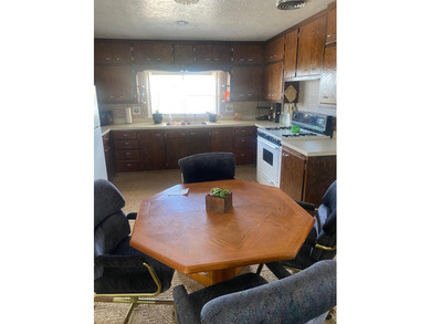 Situated east of Raton and surrounded by a private ranch, this - photo 18