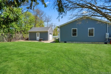 Welcome to 11 Jackson Street in East Islip-a beautifully - photo 25