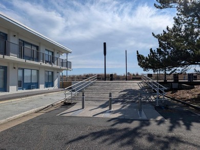 LOWEST CONDO FEE in AC! This ground floor beach block studio - photo 31