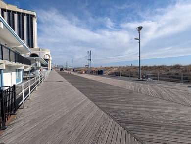 LOWEST CONDO FEE in AC! This ground floor beach block studio - photo 33