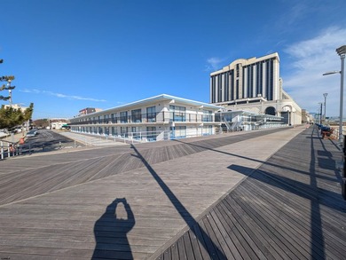 LOWEST CONDO FEE in AC! This ground floor beach block studio - photo 34