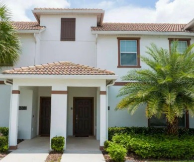 Lake Townhome/Townhouse For Sale in Kissimmee, Florida