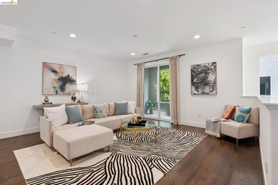 Modern Living in Marina Bay in this stylish and spacious - photo 9