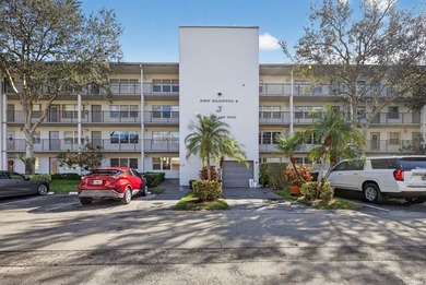 Lake Condo For Sale in Hollywood, Florida