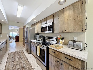 Welcome to waterfront living in the heart of Homosassa! Located - photo 11